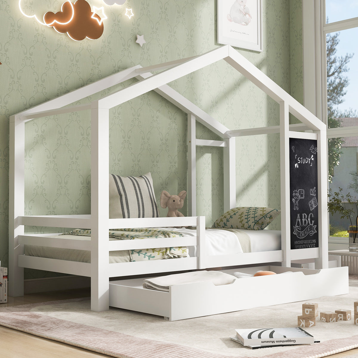 Kinderbett Hausbett 90 x 200 cm, Holzbett mit Tafel und 2 Schubladen, Massivholz mit Zaun und Lattenrost, Weiß (ohne Matratze)